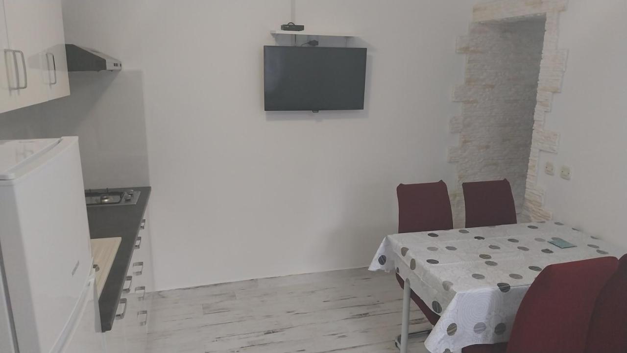Jan 2 Apartment Pula Exterior photo